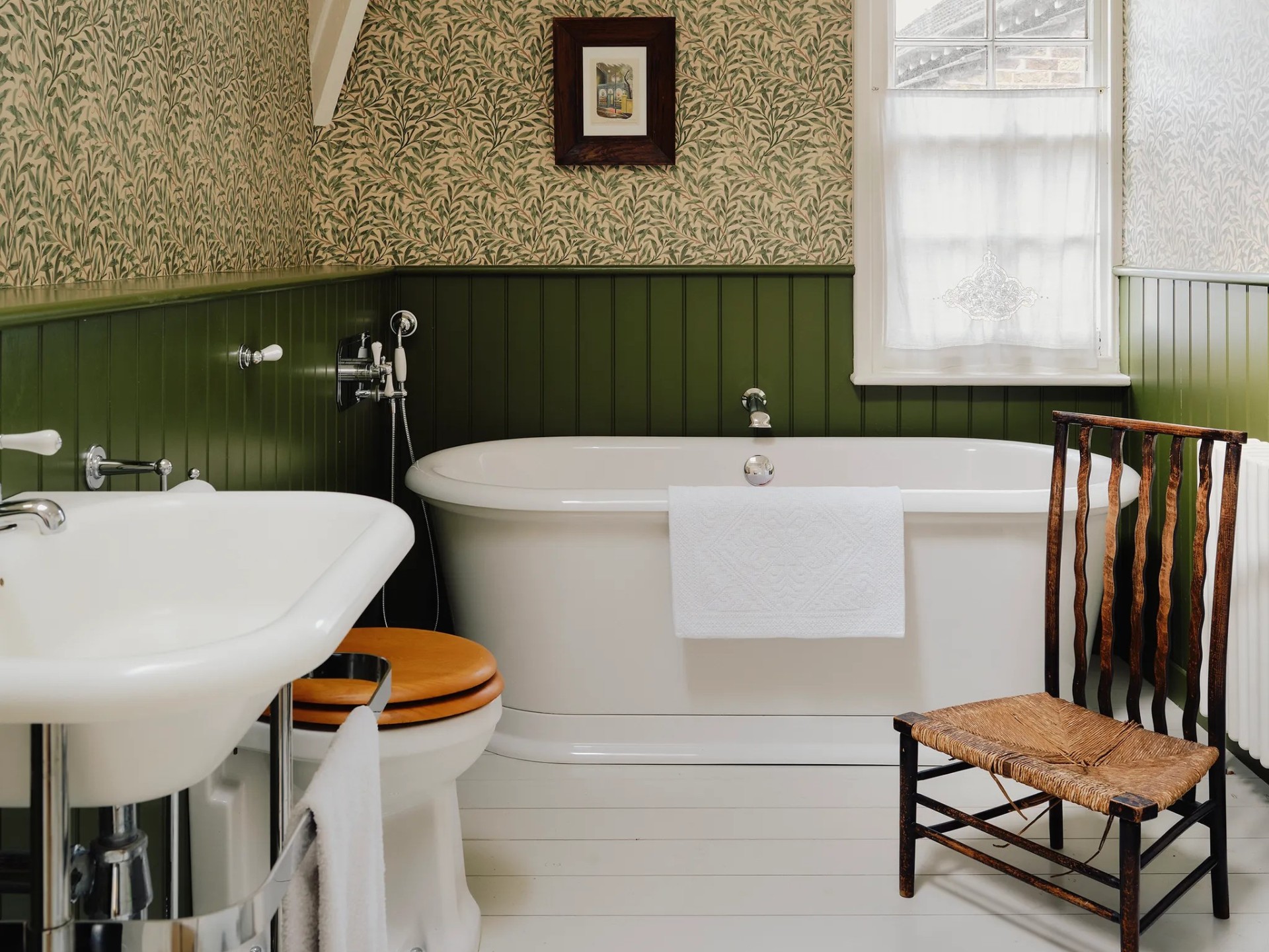 Period & classic bathrooms